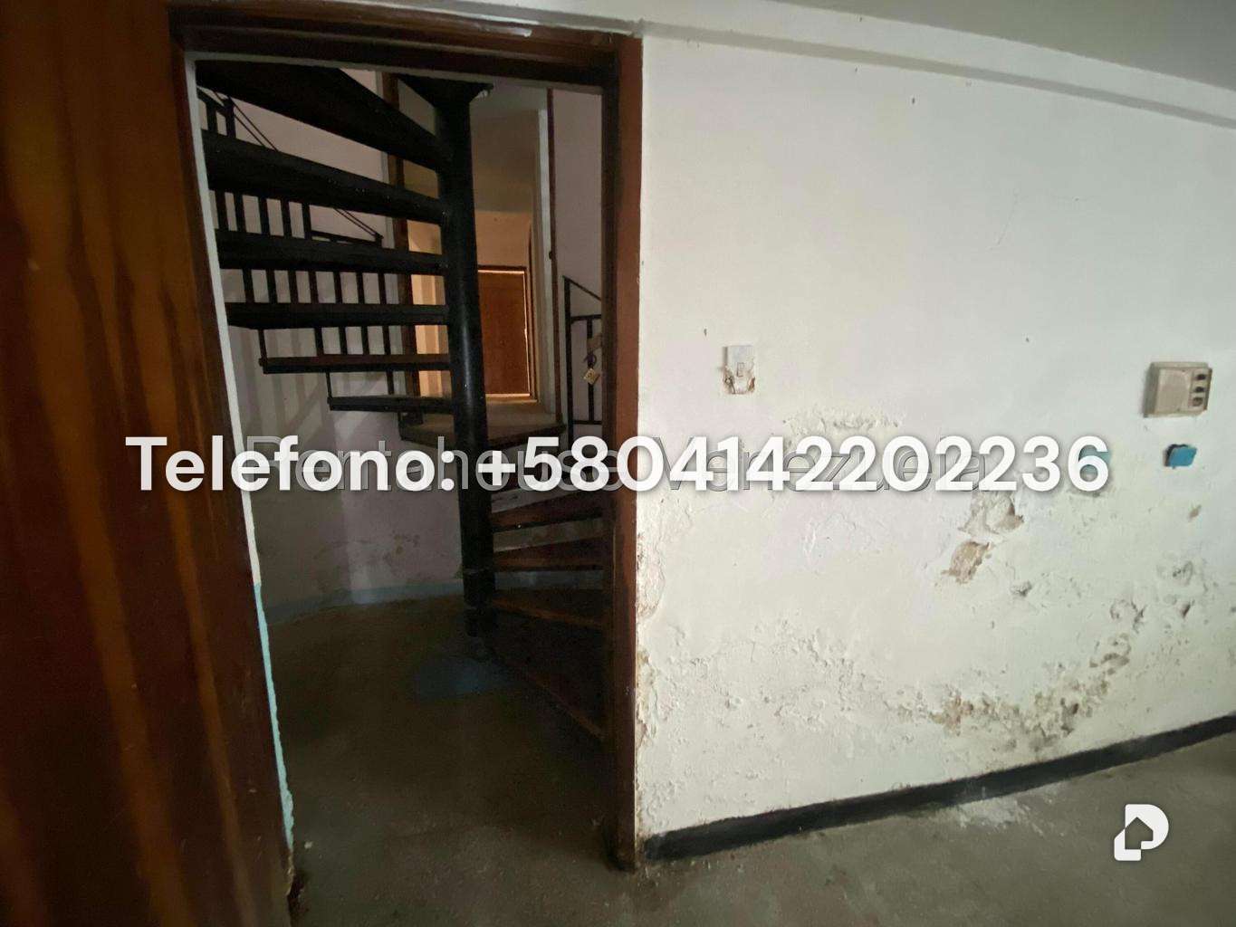 Casa en Prados del Este, Caracas – 30
