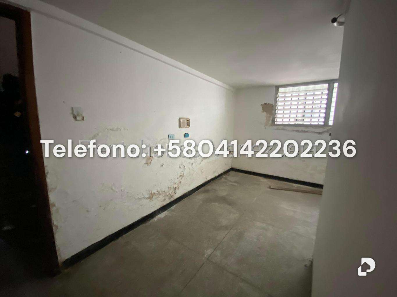 Casa en Prados del Este, Caracas – 28