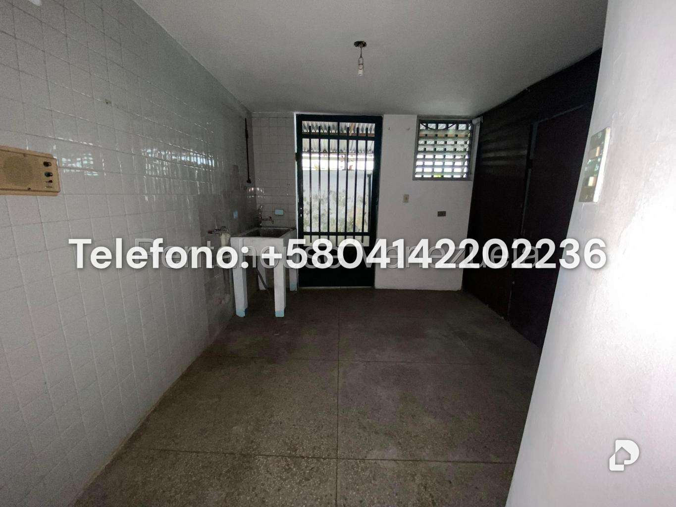 Casa en Prados del Este, Caracas – 35