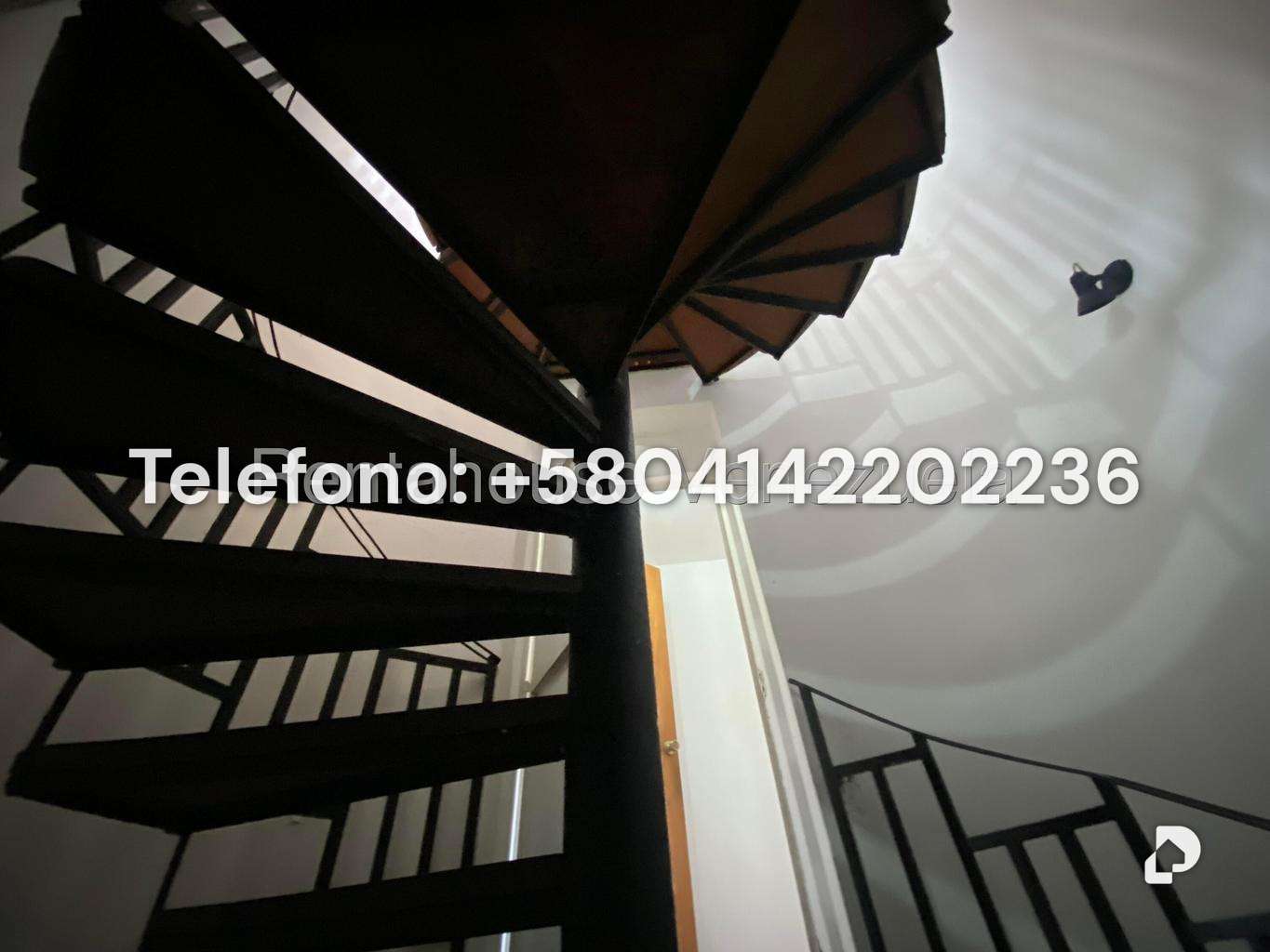 Casa en Prados del Este, Caracas – 33