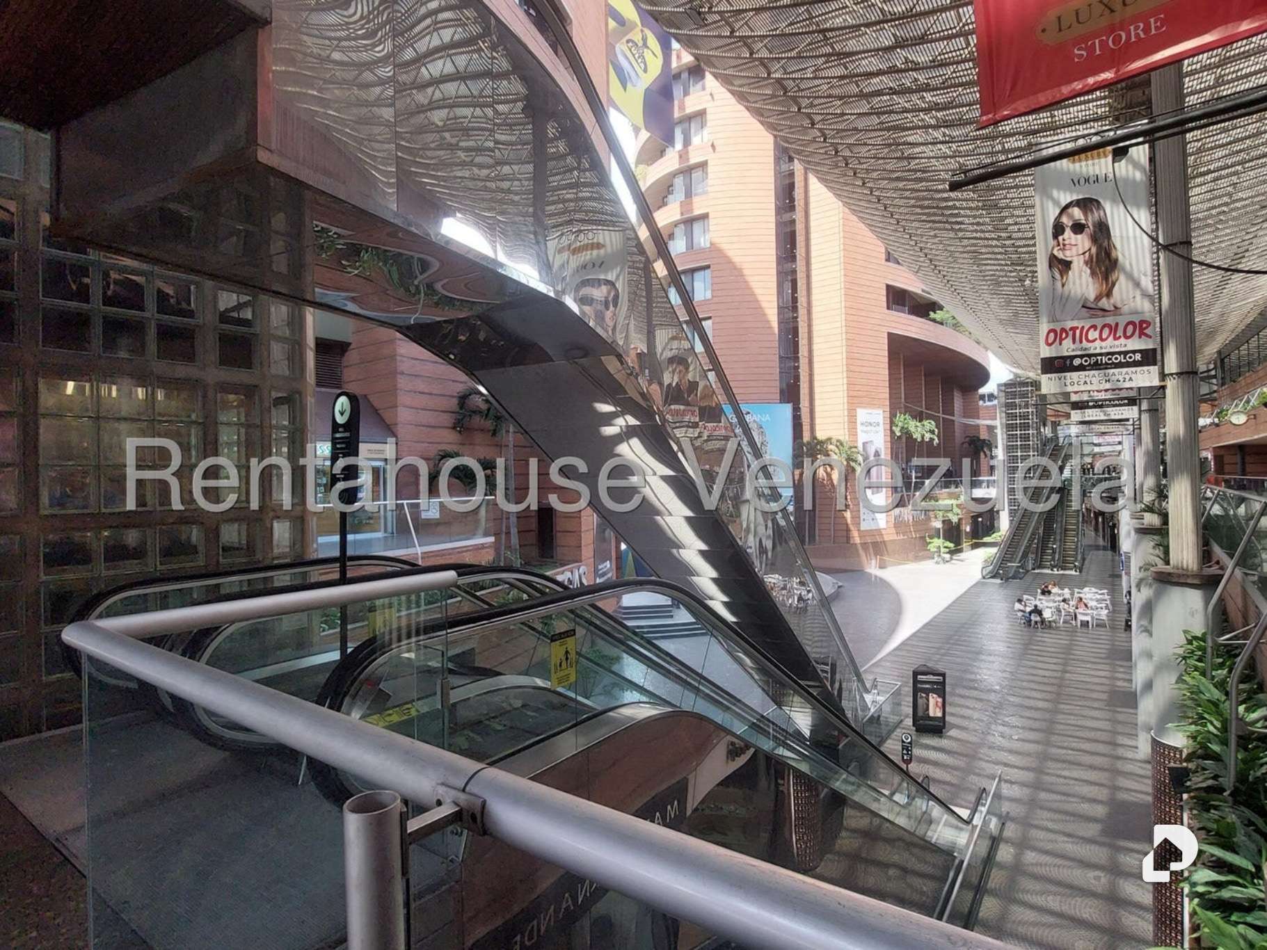 Local comercial en La Castellana, Caracas – 2