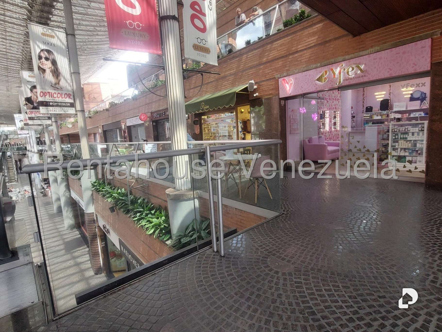 Local comercial en La Castellana, Caracas – 11