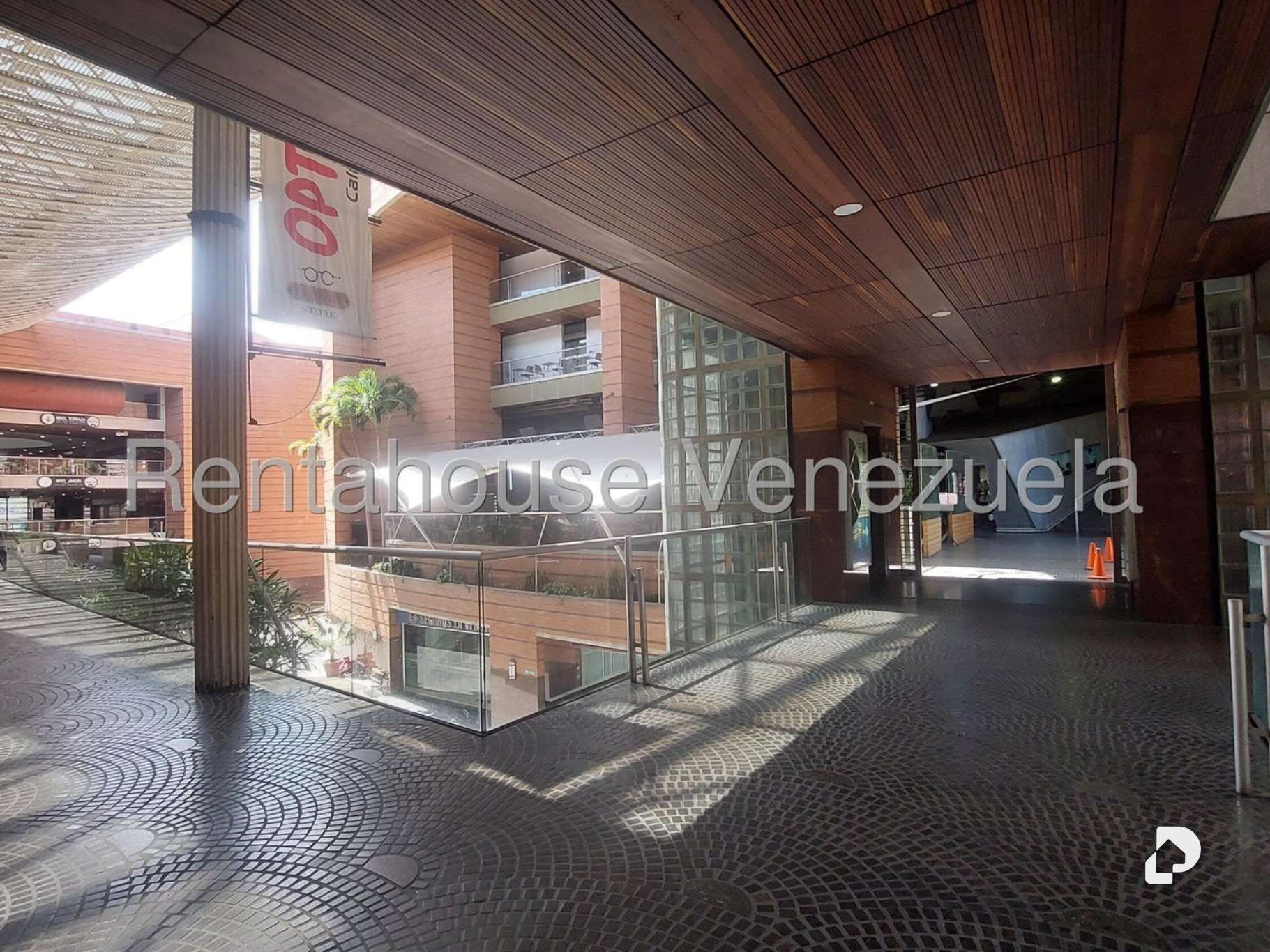 Local comercial en La Castellana, Caracas – 1