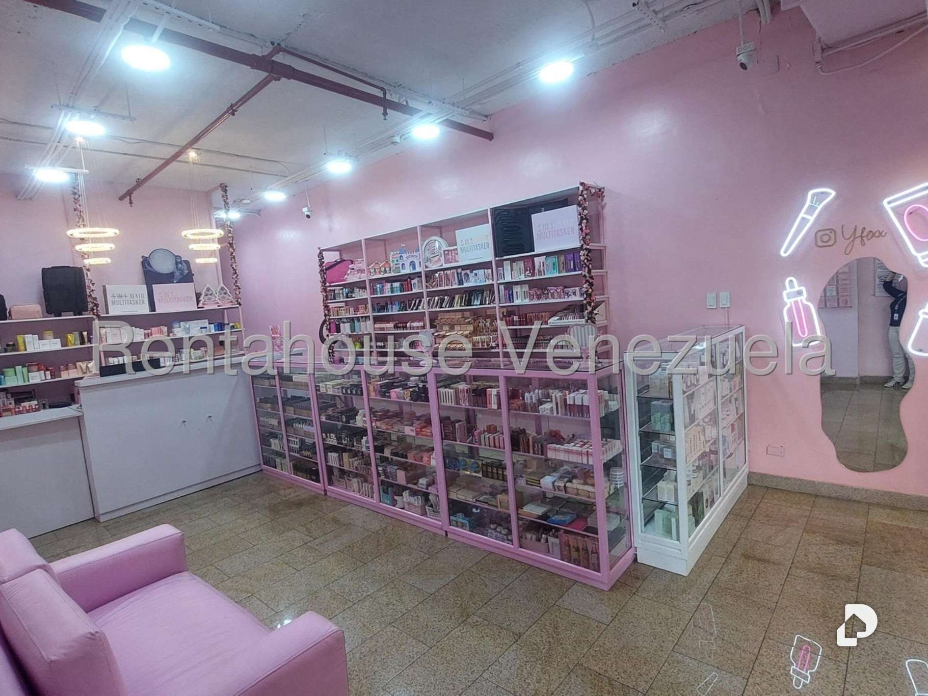 Local comercial en La Castellana, Caracas – 8