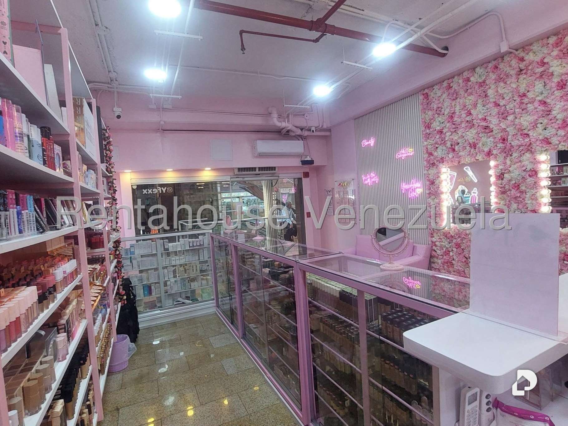 Local comercial en La Castellana, Caracas – 6