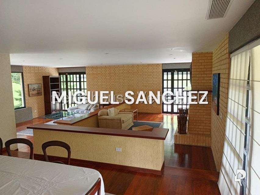 Casa en Oripoto, Caracas – 13
