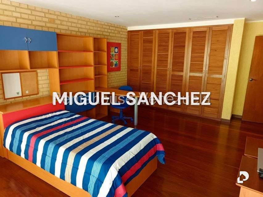 Casa en Oripoto, Caracas – 24