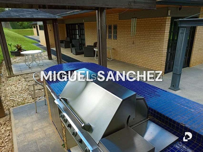 Casa en Oripoto, Caracas – 8