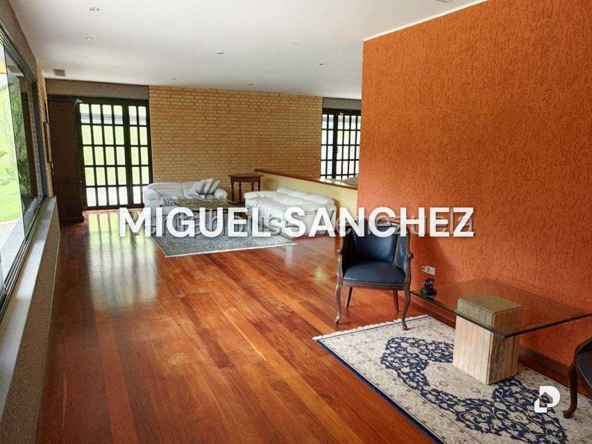 Casa en Oripoto, Caracas – 9