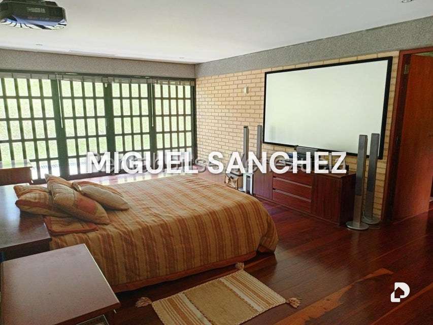 Casa en Oripoto, Caracas – 21