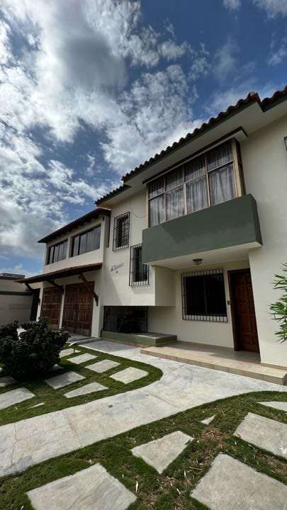Casa en Cumboto Norte, Puerto Cabello - 1