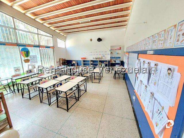 Local comercial en Montalbán I, Caracas – 26