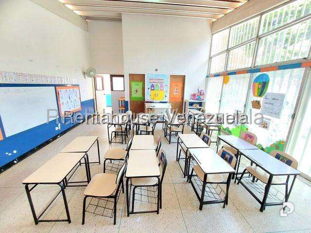 Local comercial en Montalbán I, Caracas – 27