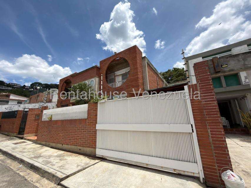 Casa en Alto Prado, Caracas - 1