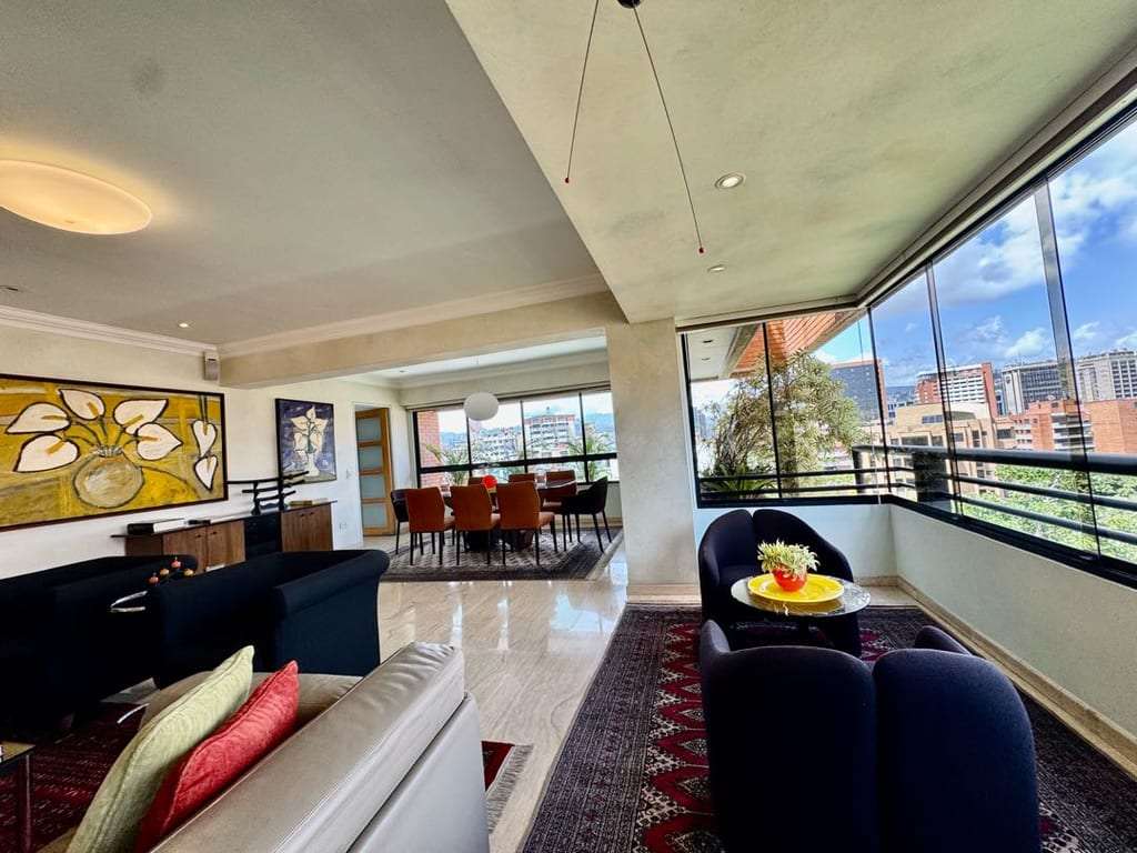 Apartamento en Campo Alegre, Caracas - 1
