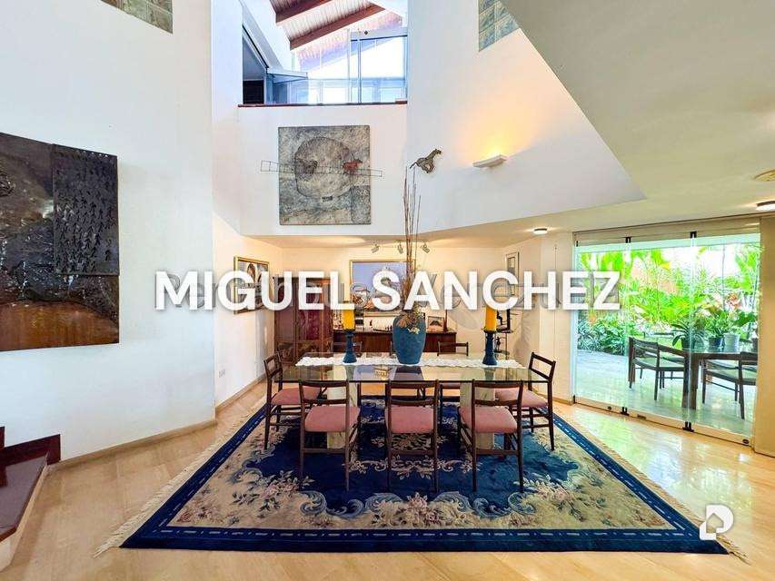Casa en Macaracuay, Caracas – 12