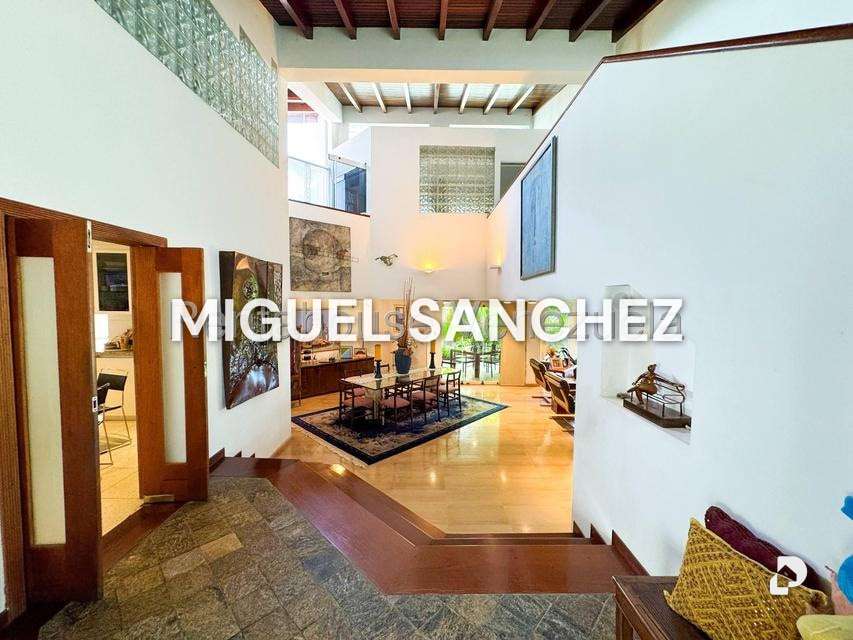 Casa en Macaracuay, Caracas – 11