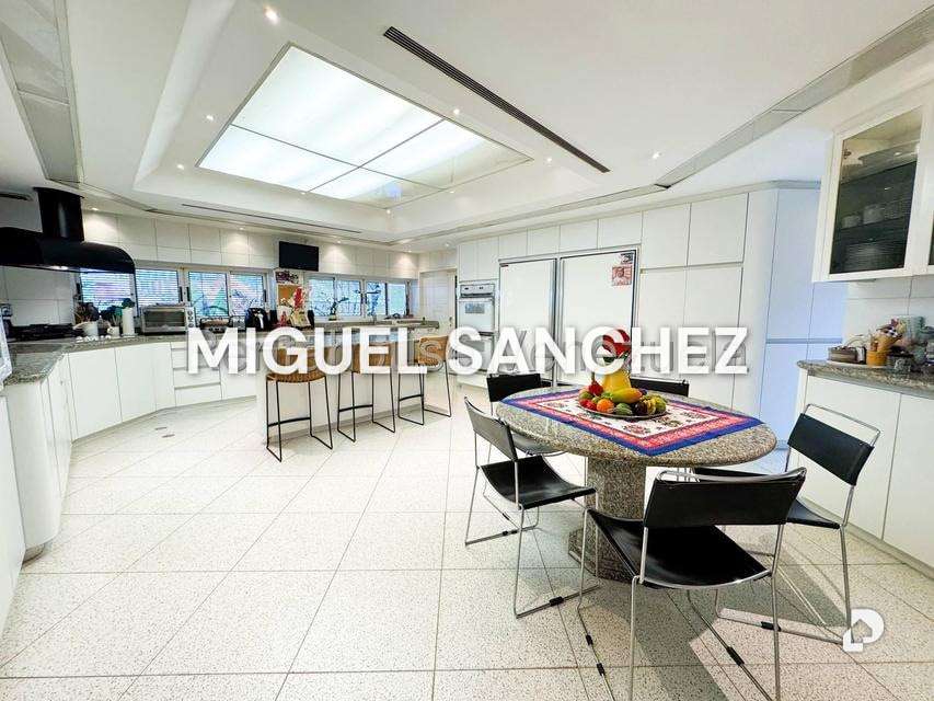 Casa en Macaracuay, Caracas – 15