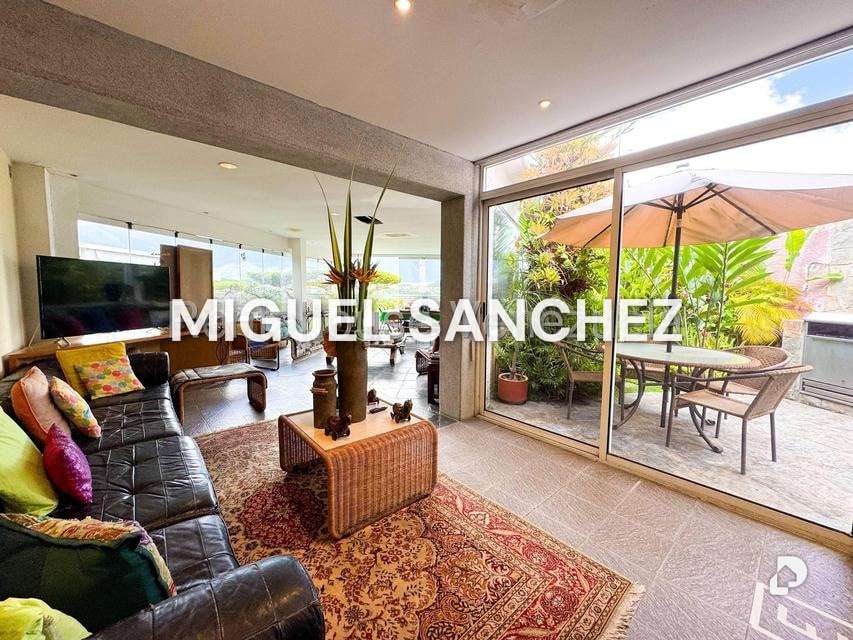 Casa en Macaracuay, Caracas – 13