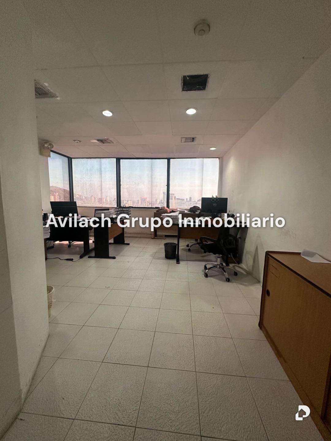 Oficina en Av. Bolívar Norte, Valencia – 10