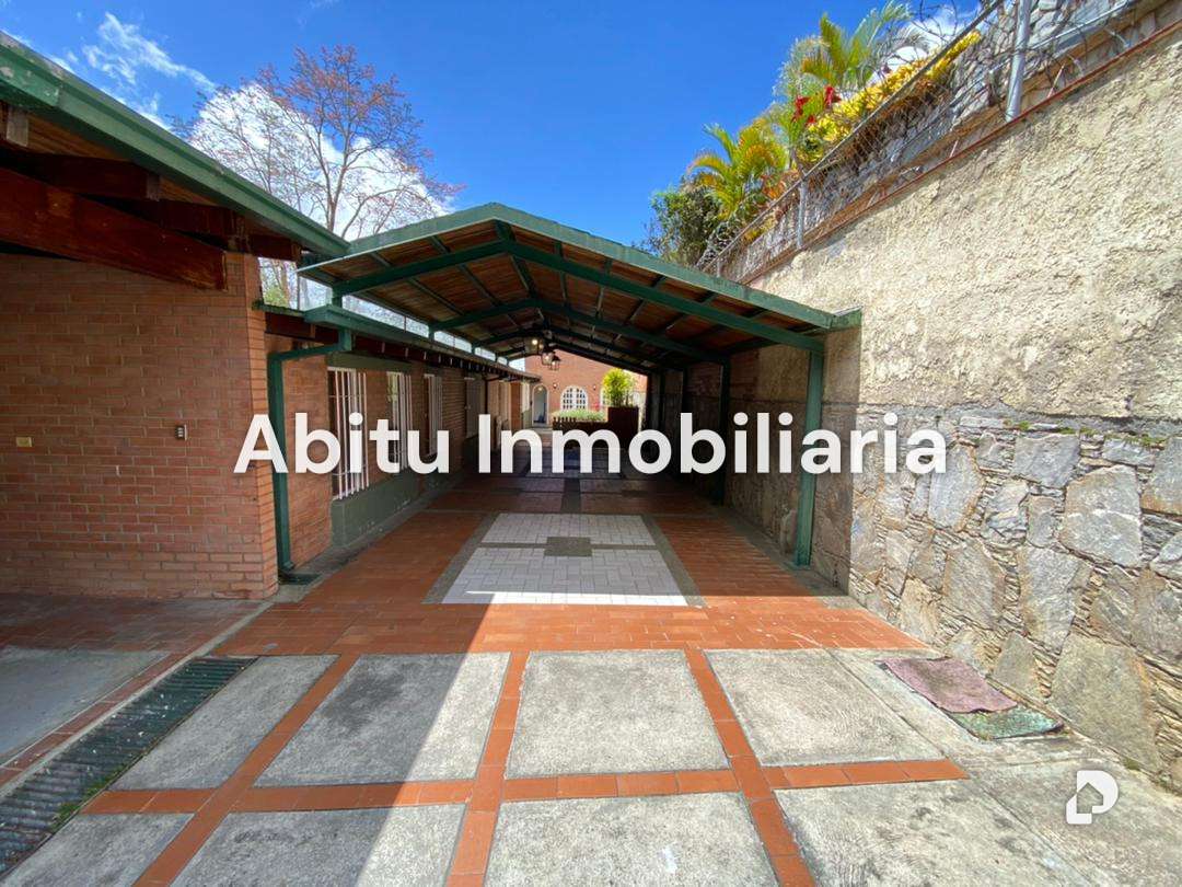 Casa en Oripoto, Caracas – 17