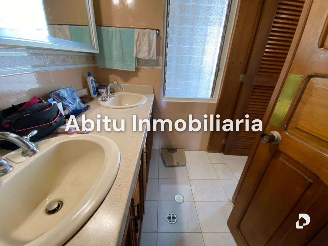 Casa en Oripoto, Caracas – 15