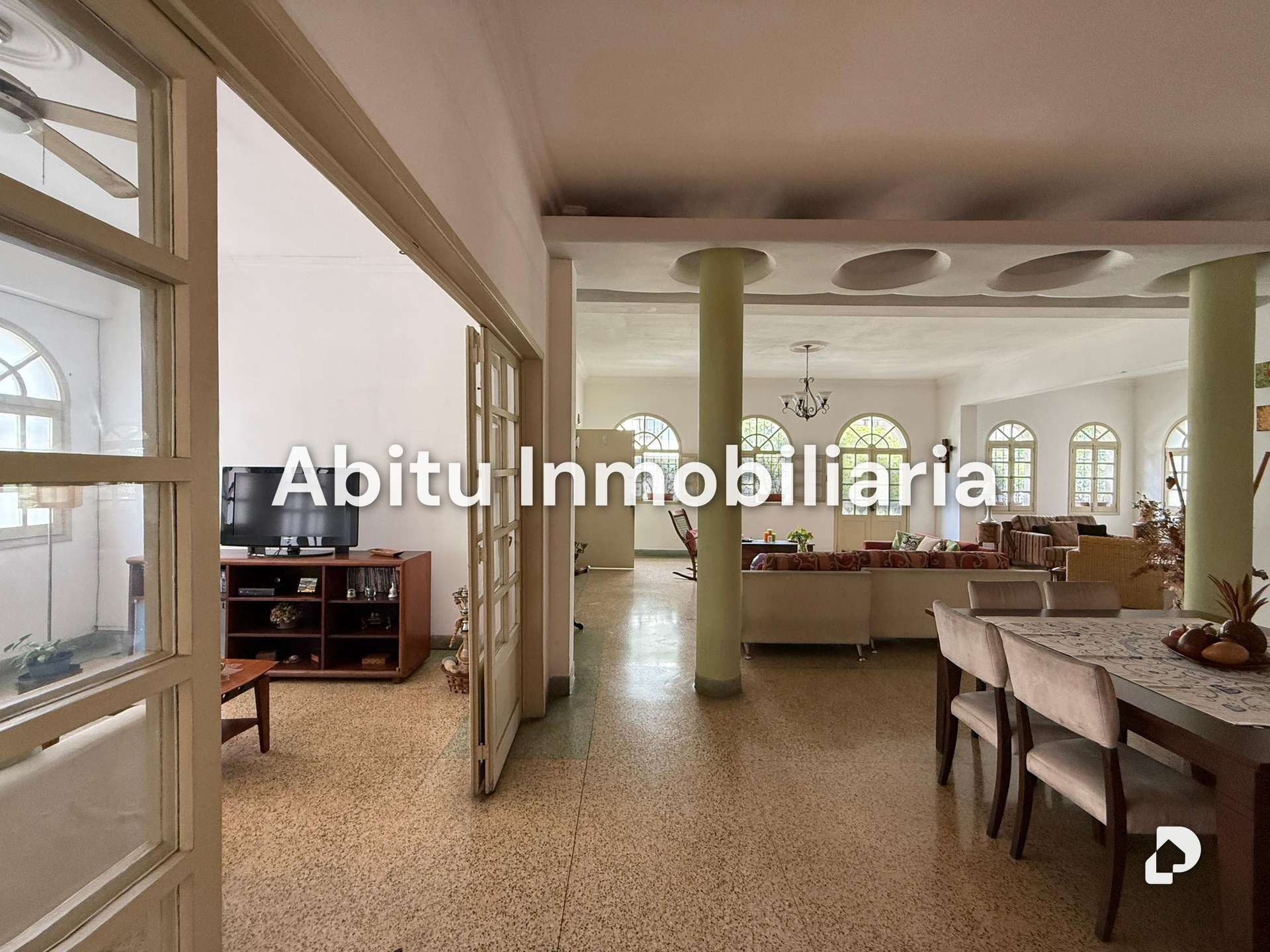 Building in La Florida, Caracas – 11