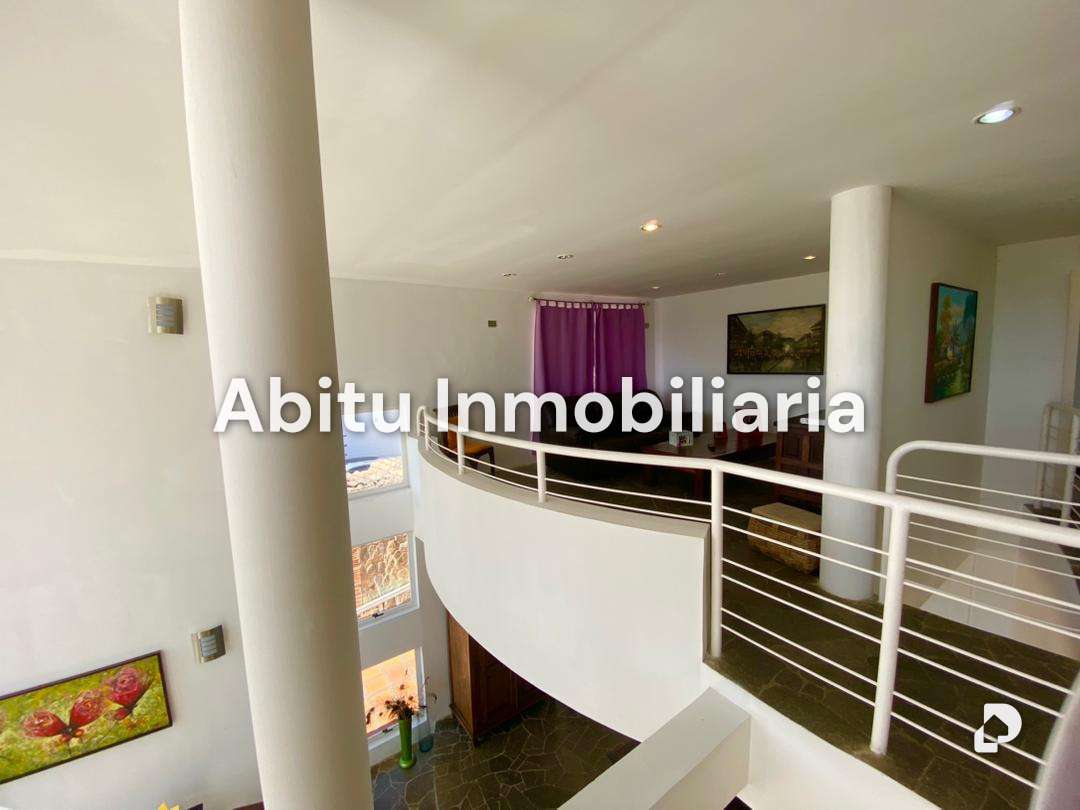 Casa en La Lagunita, Caracas – 13