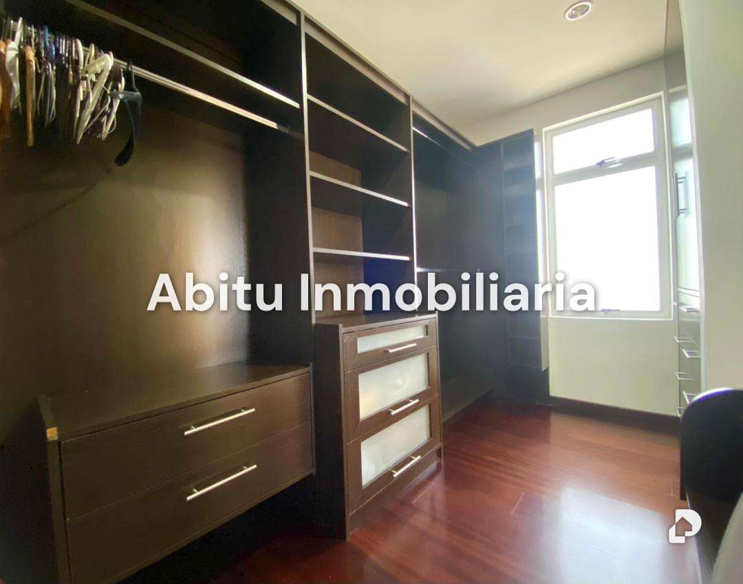 Casa en La Lagunita, Caracas – 18