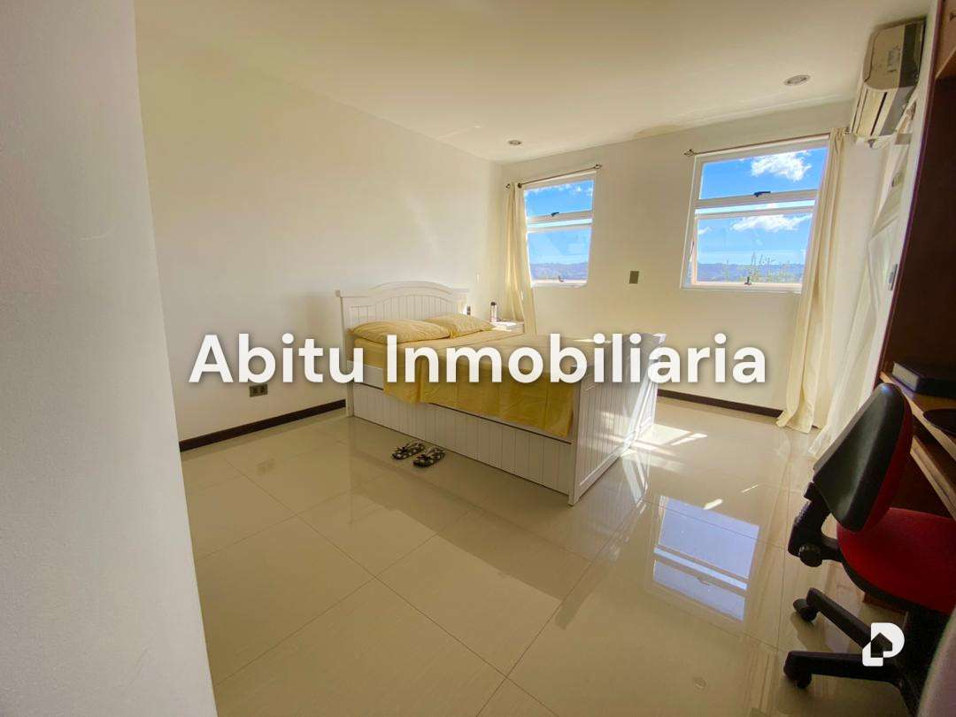 Casa en La Lagunita, Caracas – 16