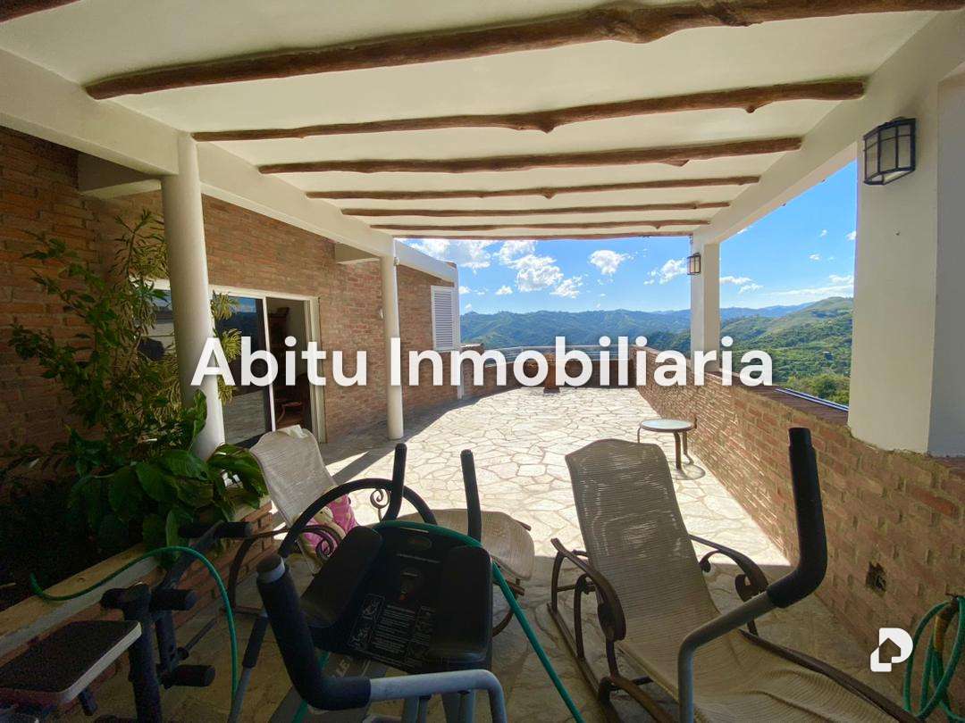 Casa en La Lagunita, Caracas – 8