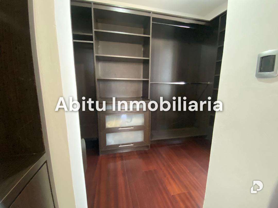 Casa en La Lagunita, Caracas – 19