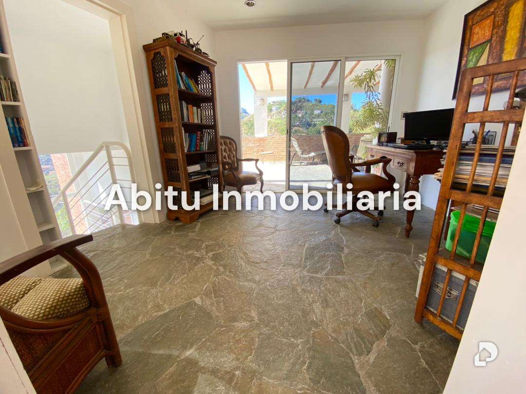 Casa en La Lagunita, Caracas – 11
