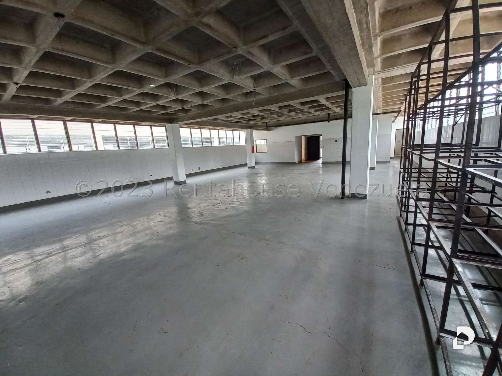 Oficina en El Llanito, Caracas – 14