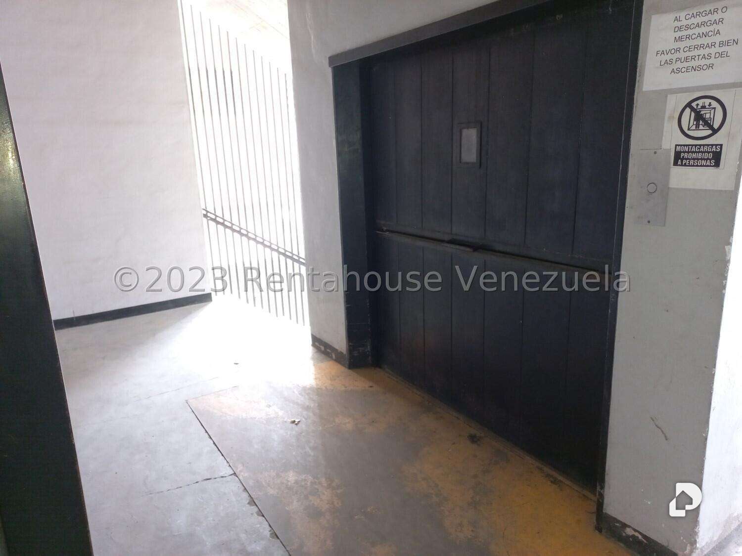 Oficina en El Llanito, Caracas – 19