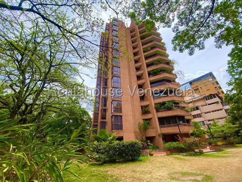 Apartment in La Florida, Caracas - 1