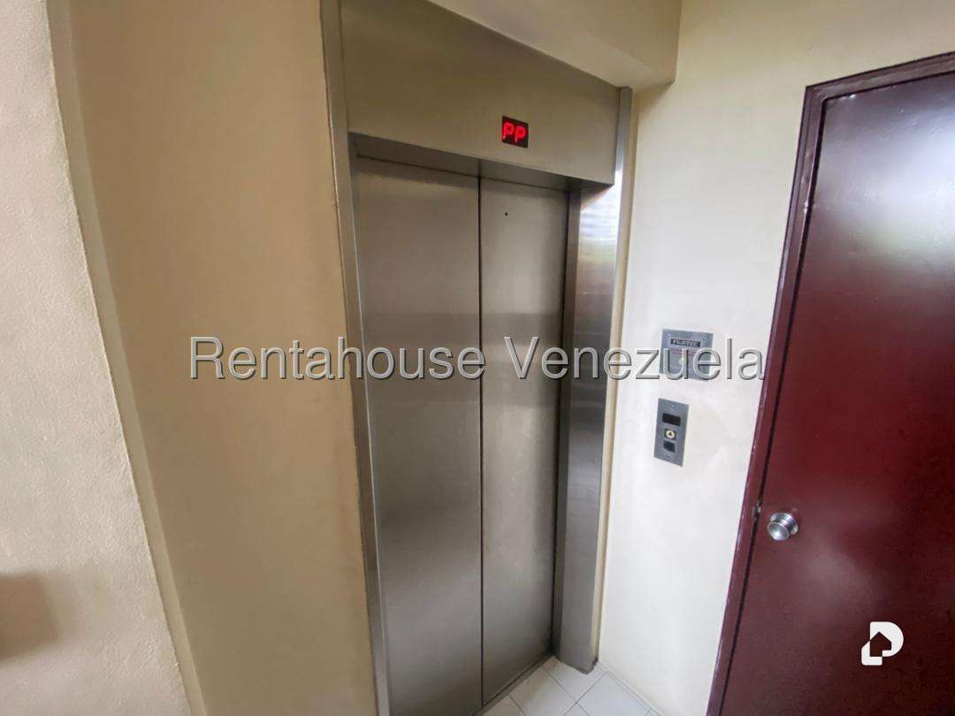 Apartamento en La Florida, Caracas – 26