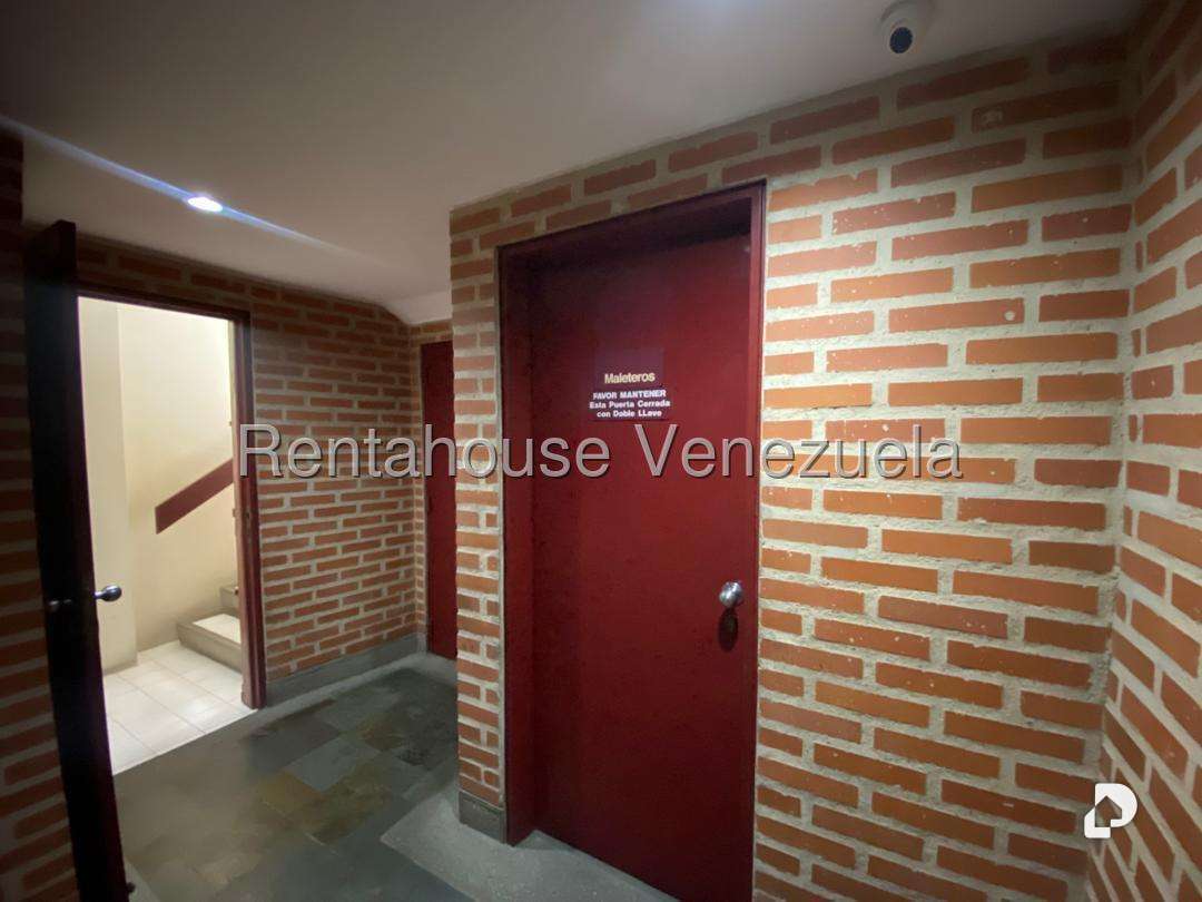 Apartamento en La Florida, Caracas – 28