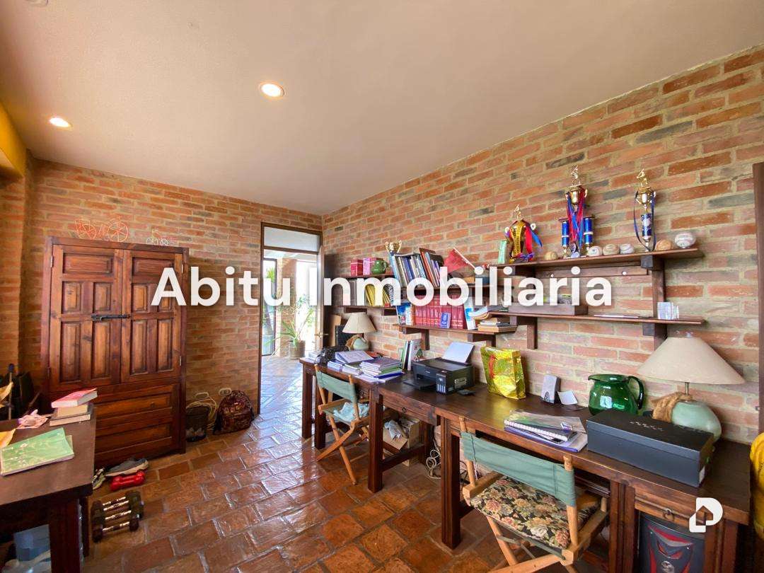 Apartamento en Urb. Miranda, Caracas – 13