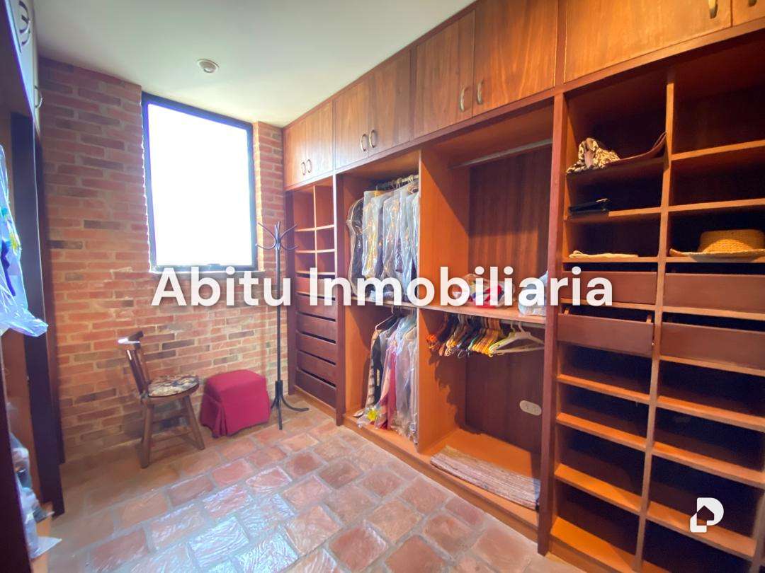 Apartamento en Urb. Miranda, Caracas – 15