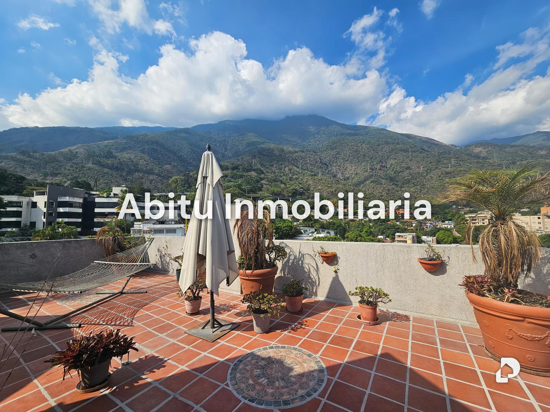 Apartment in Los Palos Grandes, Caracas – 3