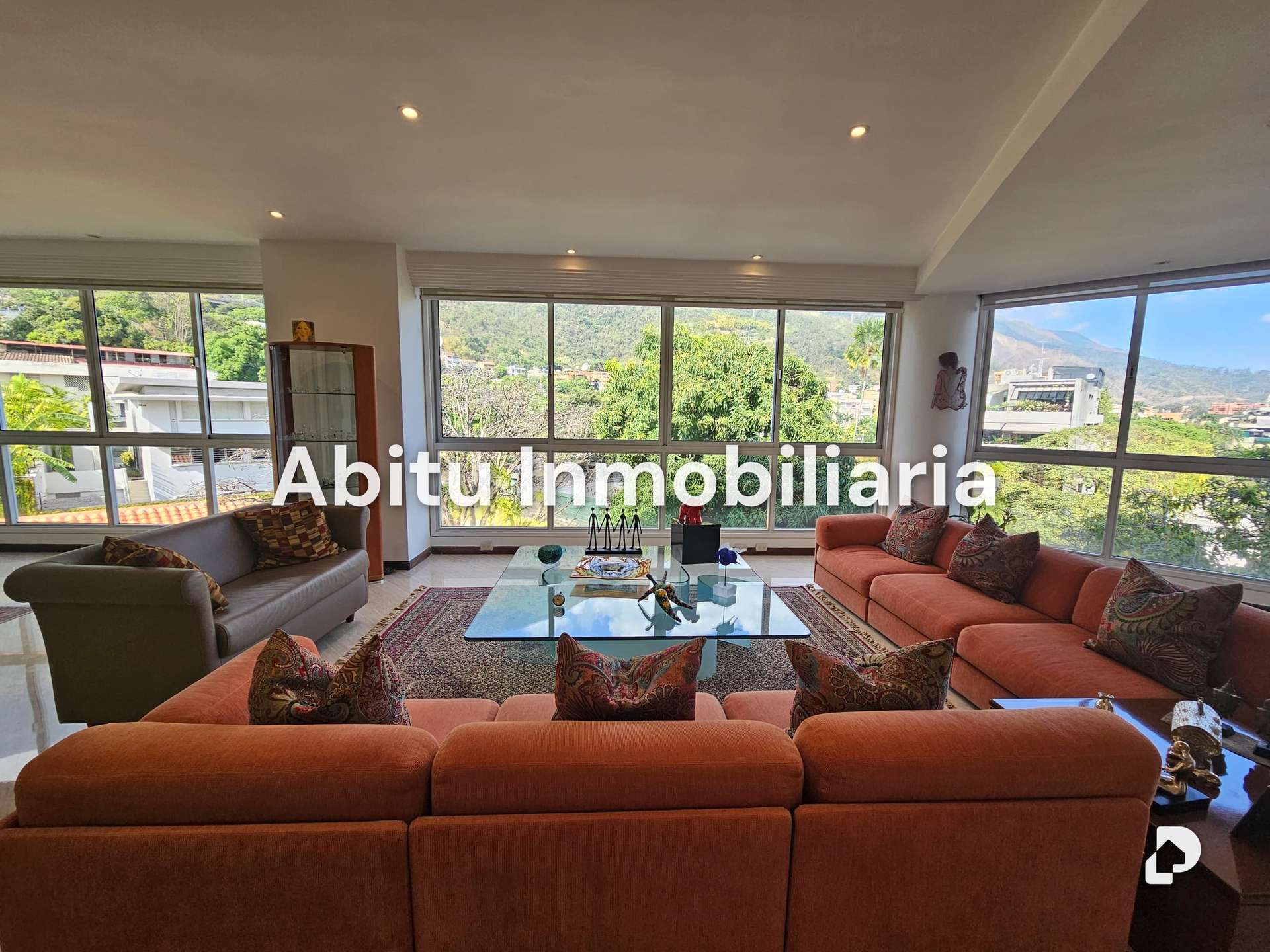 Apartment in Los Palos Grandes, Caracas – 1
