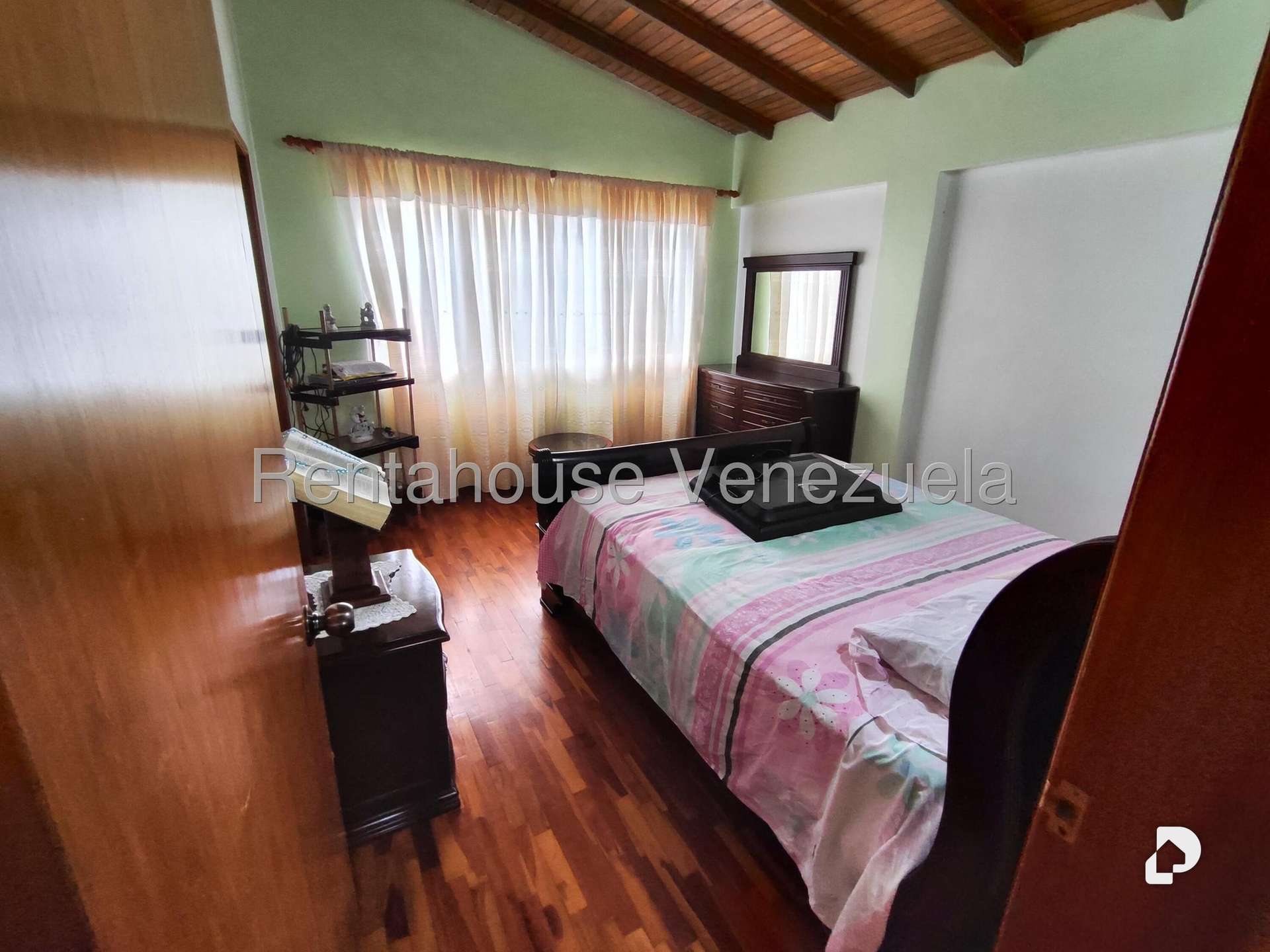 Casa en San Antonio de Los Altos – 11