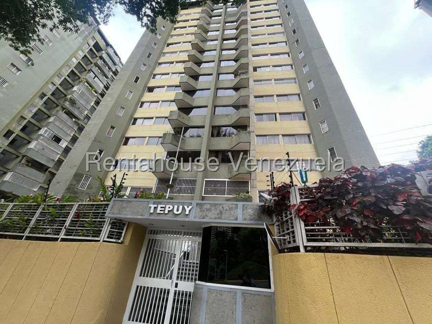 Apartment in Lomas de Prados del Este, Caracas - 1