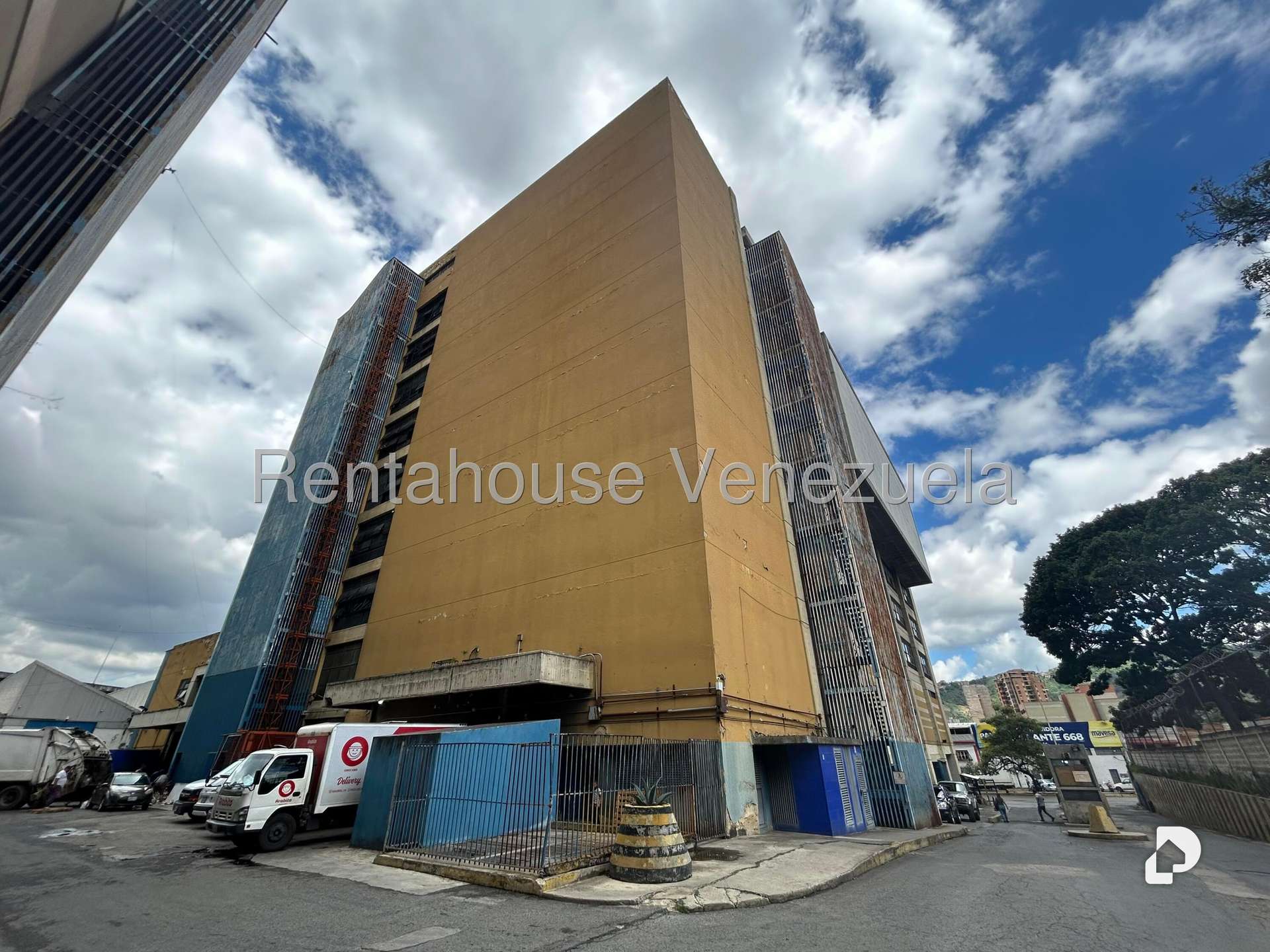 Warehouse in San Martín, Caracas – 13