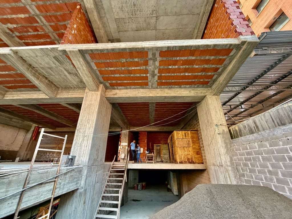 Local comercial en Las Mercedes, Caracas - 1