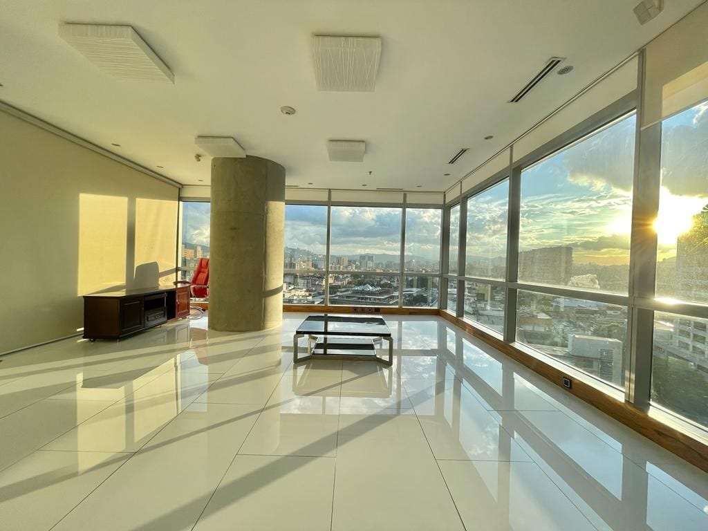 Oficina en La Castellana, Caracas - 1