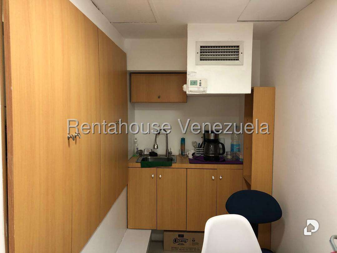 Oficina en El Cafetal, Caracas – 11
