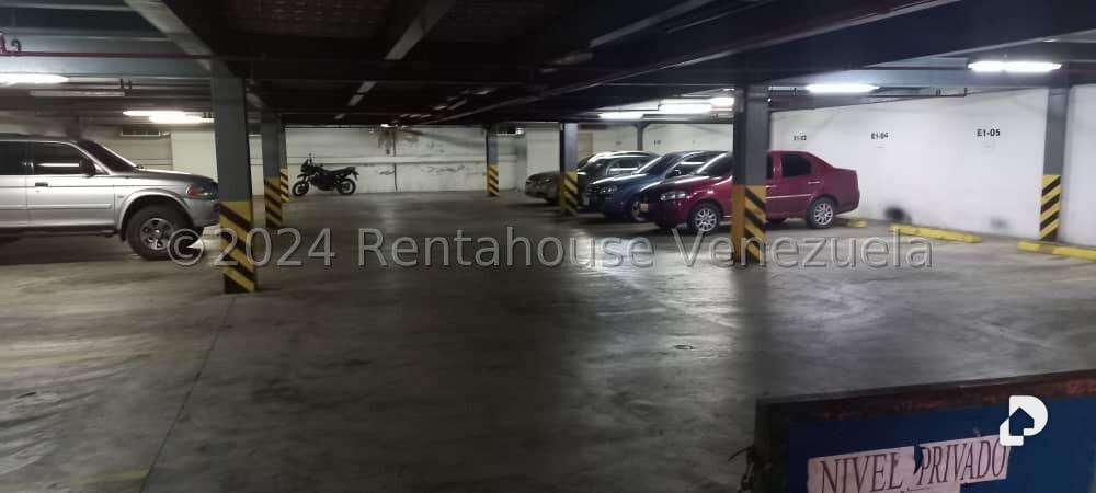 Local comercial en Parroquia La Candelaria, Caracas – 14