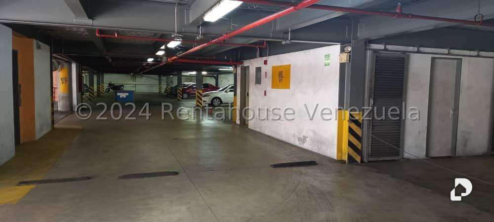 Local comercial en Parroquia La Candelaria, Caracas – 15
